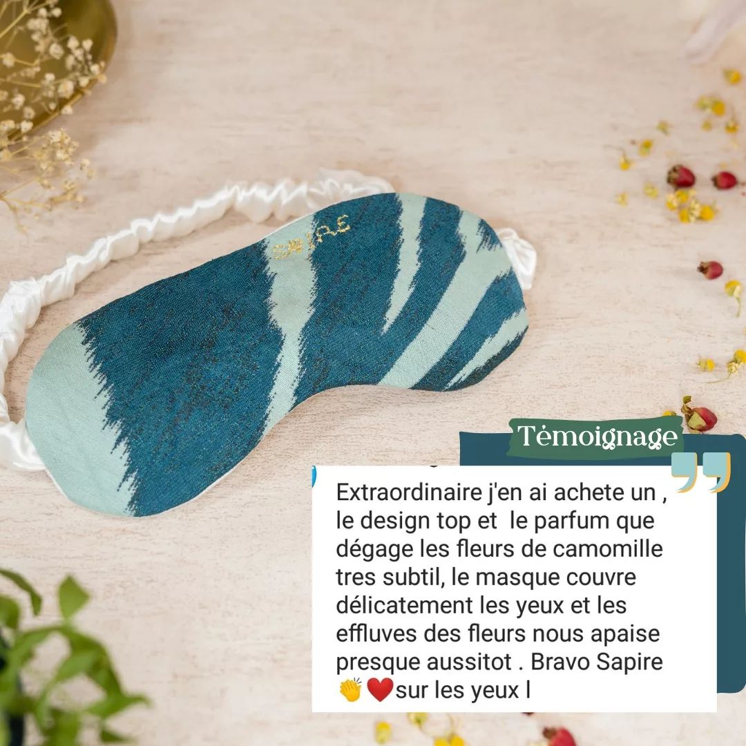 Les masques de relaxation ✨
C'est un modèle que j'avais initialement pensé pour moi. Et lorsque j'en ai parlé, vous êtes nombreux à m'avoir dit que vous seriez intéressés, et m'avoir demandé si je pouvais en faire d'autres !
Alors je me suis exécutée 😘
Et honnêtement, pour les avoir longuement testé pour en créer la meilleure version possible, avec tous les effets bénéfiques que je recherchais, et surtout, les confirmer sur la durée... Je peux vous le dire, ils m'ont changé la vie !! 😍
Et d'après vos nombreux retours, irl ou par message, ils ont également changé la vie de ceux et celles qui l'ont essayé !
Les masques de relaxation Sapire sont parfaits pour vous aider à lutter contre l'insomnie. Ils optimiseront également vos siestes, vous aidant à vite trouver le sommeil, et surtout, à le rendre réparateur.
Si comme moi vous souffrez de migraines et tensions occulaires, ils deviendront votre meilleur ami en apaisant votre regard grâce à une douce pression.
Bonus : la camomille, comme les bleuets pour certains , viendra relaxer vos sens grâce à leur léger parfum.
Un vrai moment de détente et de bien être. Au point que j'ai même une amie qui l'utilise pour ses sessions yoga 🧘♀️😘
Et vous, qu'attendez vous pour vous l'offrir ? Ou pour l'offrir ! Car on a tous un ou une amie qui en aurait bien besoin !
Avant, c'etait moi cette amie. Aujourd'hui, je revis ♥️ alors je vous le partage !
#sommeil #parfum #upcycling #slowfashion #madeinfrance #aideausommeil #masquederelaxation #tensionsocculaires #migrainesocculaires #astucesommeil #detente #repos #bienetre #selfcare
